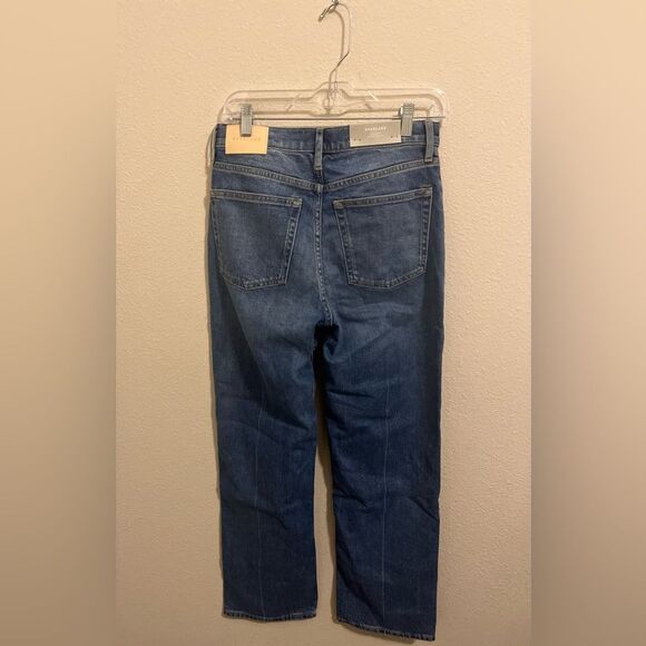 Everlane Women's The Cheeky Relaxed Straight Jeans in Classic Blue - Picture 2 of 3